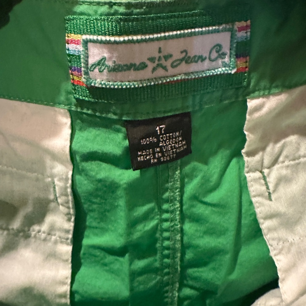 Shorts - Picture 6 of 8
